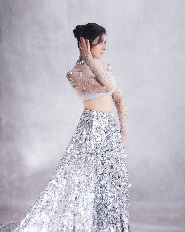 Divya Khosla Goes Stylish For Grazia magazine Divya Khosla Goes Stylish For Grazia magazine