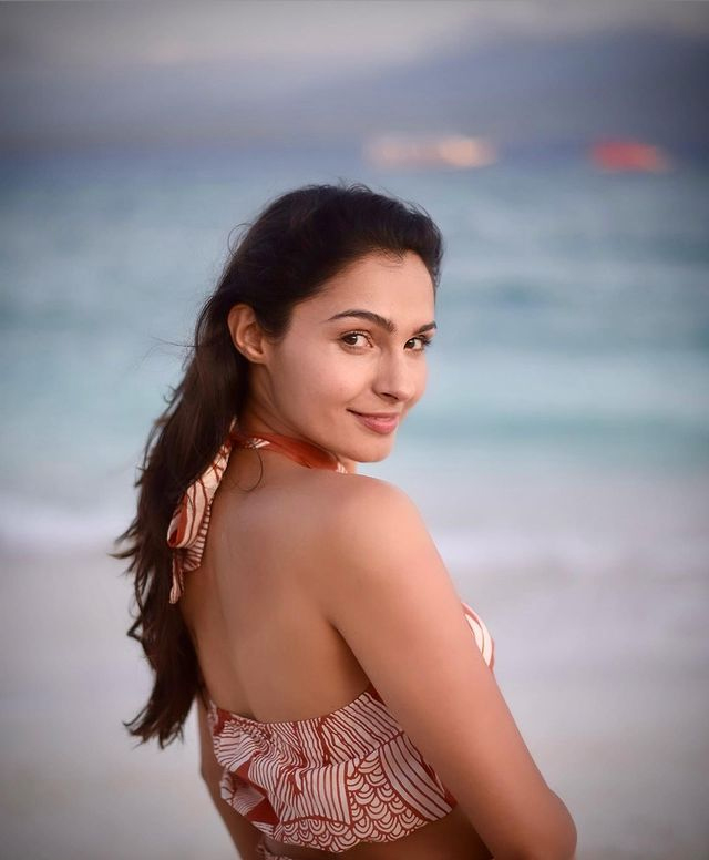 Neon Queen! Andrea Slays in a Bralette & Shorts Neon Queen! Andrea Slays in a Bralette & Shorts