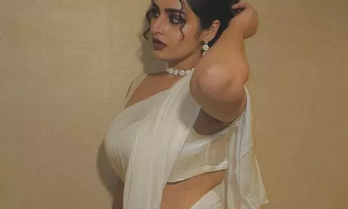 Ayesha Khan Looks Elegant in White