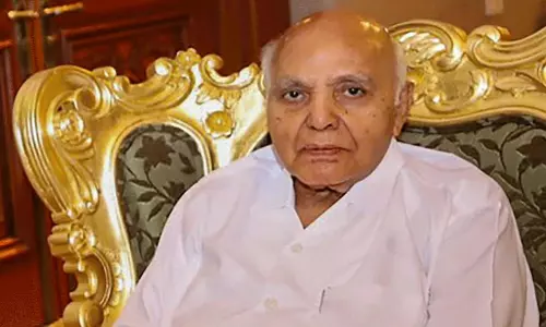 జర్నలిస్టుల త్రయంబకం... ఈనాడు జర్నలిజం స్కూల్!