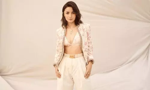 అంబానీ ఈవెంట్లో ఆలియా లుక్ ఇదే