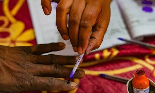 తెలుగుదేశం పార్టీకి ఓటేశారని రేషన్ బంద్.. నిజమా?