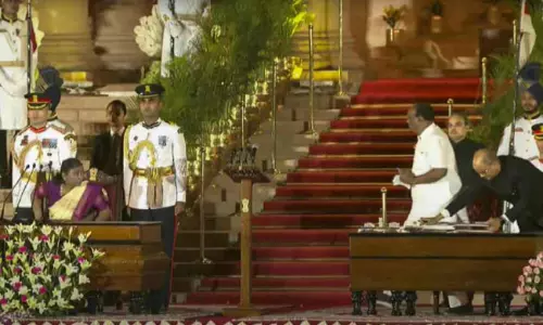 మోడీ 3.0 ప్రమాణస్వీకార వేళ వెనుక వెళ్లింది పులి కాదు పిల్లి