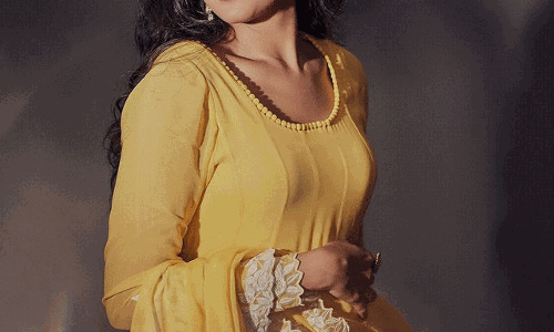 Faria Abdullah: Sunshine in Silk