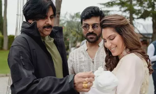 మ‌న‌వరాలిని ప‌వ‌న్ ఇలా ముద్దాడుతున్నాడే!