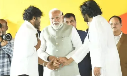 మోడీ మెచ్చిన అన్నదమ్ముల మెగానుబంధం...  చిరు ట్వీట్  వైరల్!