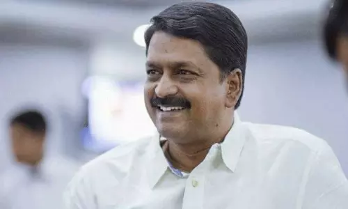 రావాలి జగన్ అంటున్న టీడీపీ మంత్రి