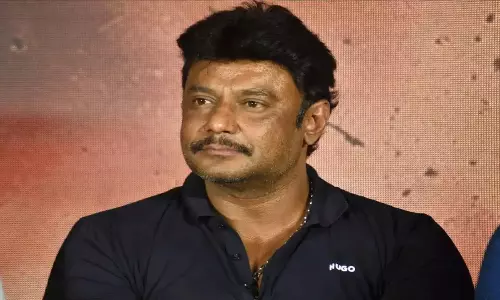 వివాదాలు..జైళ్లు అత‌నికి  కొత్తేం కాదు!