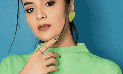 Sreemukhi’s Top-Notch Fashion Affair