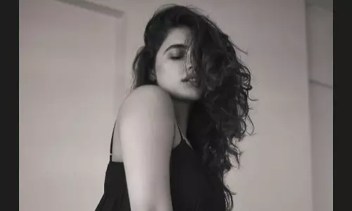 వన్ పీస్ నైట్ సూట్ లో కేతిక.. మాస్టర్ పీస్ గురూ!