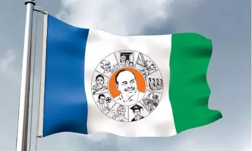 ఐదేళ్లు అందర్నీ దూరం చేసి .. ఇప్పుడు !