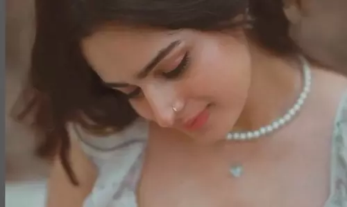 Ayesha Khans Stunning Pictures and Her Glamorous World!