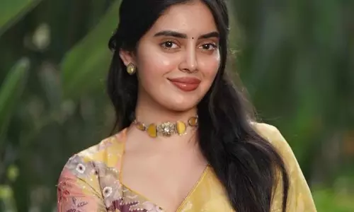 గ్లామరస్ కుషిత.. చీరలో బొమ్మలా!