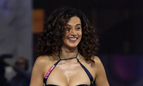 పిక్ టాక్ : అందాల తాప్సి షో అదుర్స్‌