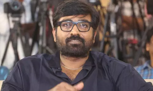 మనోళ్ళ వల్ల కాలేదు.. సేతుపతి కొట్టి చూపించాడు