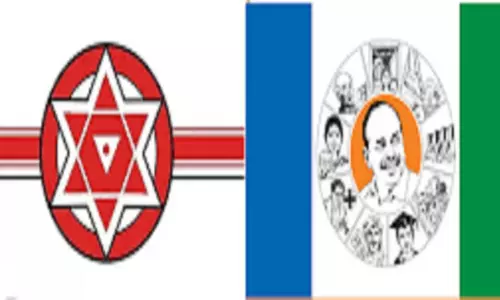 టీడీపీ సేఫ్...తేల్చుకోవాల్సింది వైసీపీ జనసేన ?