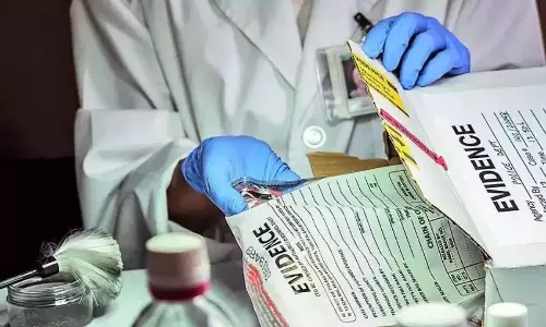 పోలీసు లాఠీల‌కు ప‌ని త‌ప్పించిన మోడీ!