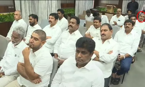 సజ్జల సీటు వెనక్కి ?