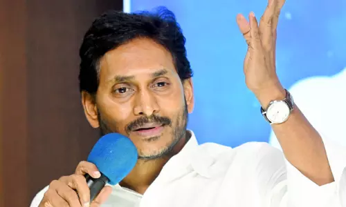 జగన్ ఇంకా మారలేదా...భ్రమల్లోనేనా ?