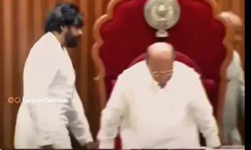పవన్ కే సాధ్యం.. రీల్ వకీల్ సాబ్ సీన్ రియల్ గా