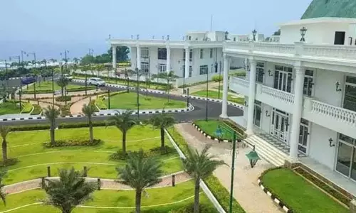 రుషికొండ ప్యాలెస్ అమ్మితే.. 20% ఎక్కువ ఇచ్చి కొంటా!