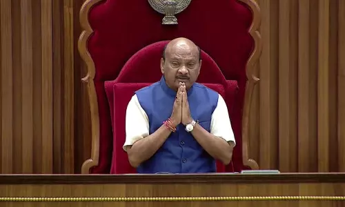 పని మొదలుపెట్టిన అయ్యన్న... జగన్  కు షాకిచ్చే ఫైల్  పై సంతకం!