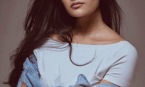 Rukmini Vasanths Simple Yet Dazzling Look