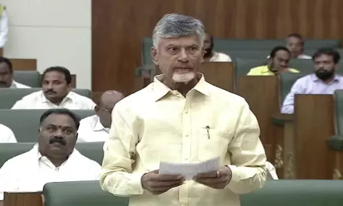 చంద్రబాబు అయిదేళ్ళ సీఎం కాదా...మధ్యలో ఎవరు ?