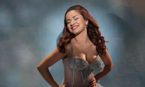 పిక్ టాక్ : అందాల గులాబీ ముద్దుగుమ్మ అదుర్స్‌