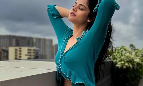 Riddhi Kumar’s Instagram Pics Will Brighten Your Day Riddhi Kumar’s Instagram Pics Will Brighten Your Day