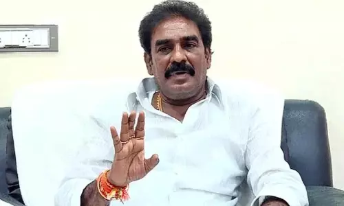 పిల్లిమొగ్గలు ఎన్నేసినా .. పిన్నెల్లికి తప్పలేదుగా !