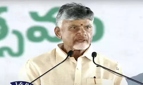 ముదిరి పాకాన వలంటీర్ల వ్యవహారం!