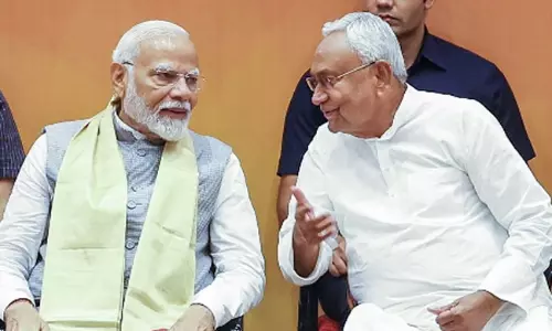 ప్రత్యేక హోదా అస్త్రం తీసిన నితీష్...మోడీకి ఇరకాటమే ?