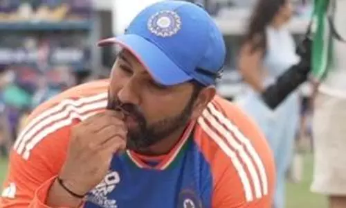 వీడియో... రోహిత్  శర్మ మట్టి ఎందుకు తిన్నాడో తెలుసా?