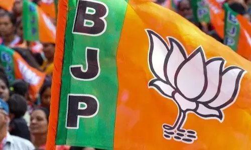 క్రెడిట్‌ అంతా బాబుకేనా.. బీజేపీ తీసుకోదా?