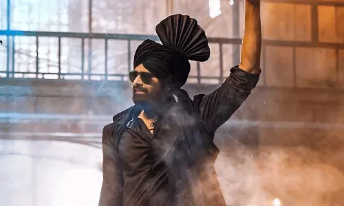 దేశంలో బిగ్గెస్ట్ సూప‌ర్‌స్టార్‌గా ప్ర‌భాస్ ఎలా ఎదిగాడు?