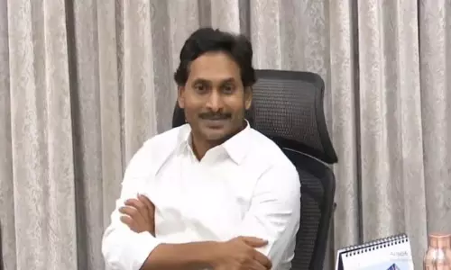 జగన్‌ నిర్వేదం.. వెళ్లేవారు వెళ్లనీ.. పోయేవారు పోనీ!