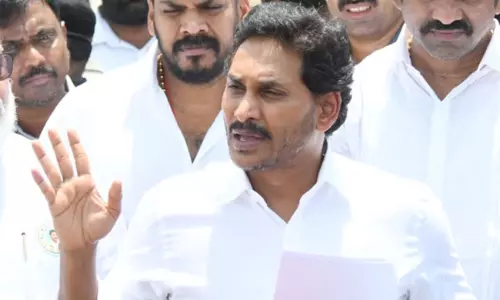 ఓటమిని ఒప్పుకోని జగన్..హాట్ కామెంట్స్! ఓటమిని ఒప్పుకోని జగన్..హాట్ కామెంట్స్!