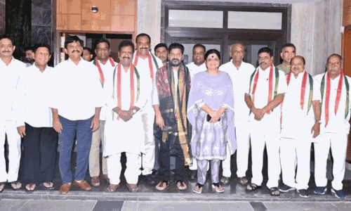 బీఆరెస్స్  కు ఊహించని షాక్... ఎవరు నడిపించారో?