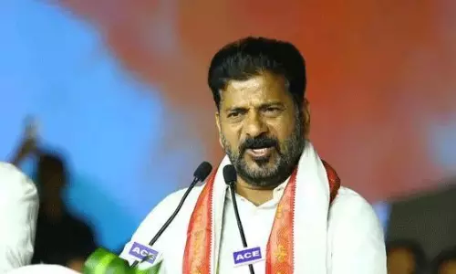 కాంగ్రెస్ లోకి చేర్చుకోవటంపై అధిష్ఠానాన్ని రేవంత్ ఎలా ఒప్పించారు? కాంగ్రెస్ లోకి చేర్చుకోవటంపై అధిష్ఠానాన్ని రేవంత్ ఎలా ఒప్పించారు?