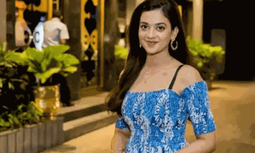 లిప్ లాక్ సీన్ అంటే ఏడ్చేసిన హీరోయిన్..!