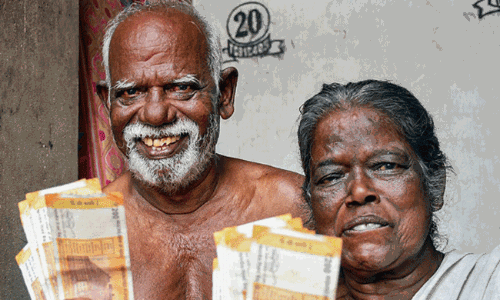 పెన్షన్లలో భారీ కోత ....అనర్హులు లక్షల్లోనే ?