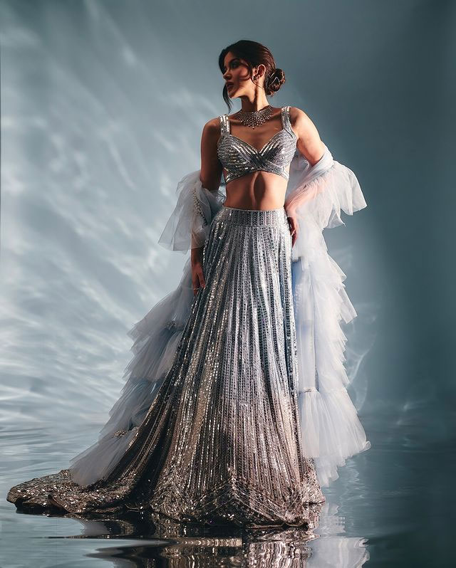 Shanaya Kapoor Dazzles at Anant Ambani and Radhika Merchants Sangeet Shanaya Kapoor Dazzles at Anant Ambani and Radhika Merchants Sangeet