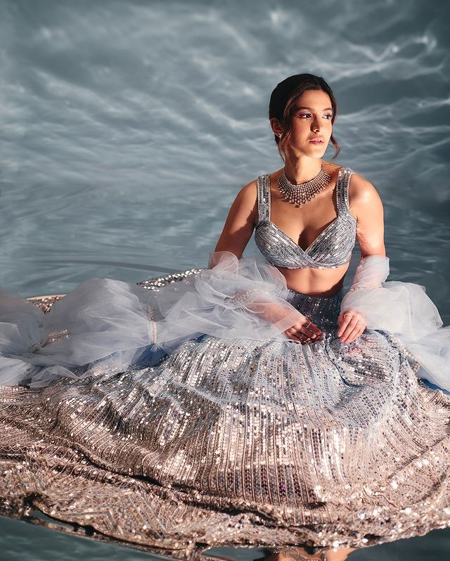 Shanaya Kapoor Dazzles at Anant Ambani and Radhika Merchants Sangeet Shanaya Kapoor Dazzles at Anant Ambani and Radhika Merchants Sangeet