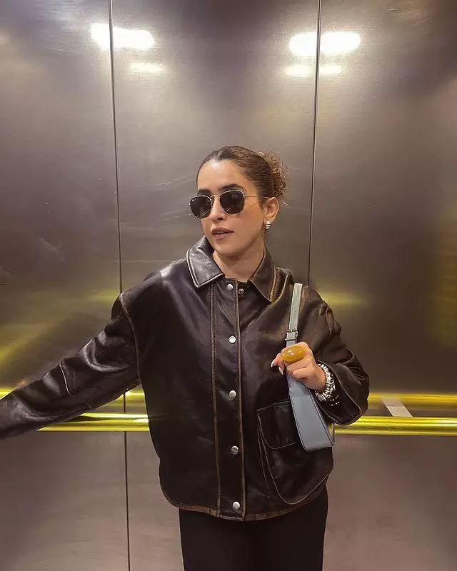 Sanya Malhotras Dazzles in a Golden Glamour Sanya Malhotras Dazzles in a Golden Glamour