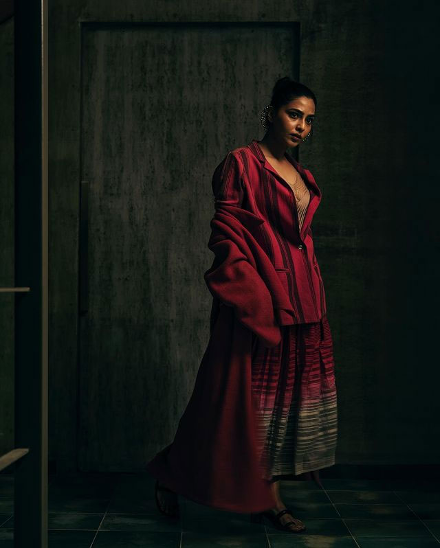 Aishwarya Lekshmi Dazzles in a Mesmerizing Shimmering Gown Aishwarya Lekshmi Dazzles in a Mesmerizing Shimmering Gown