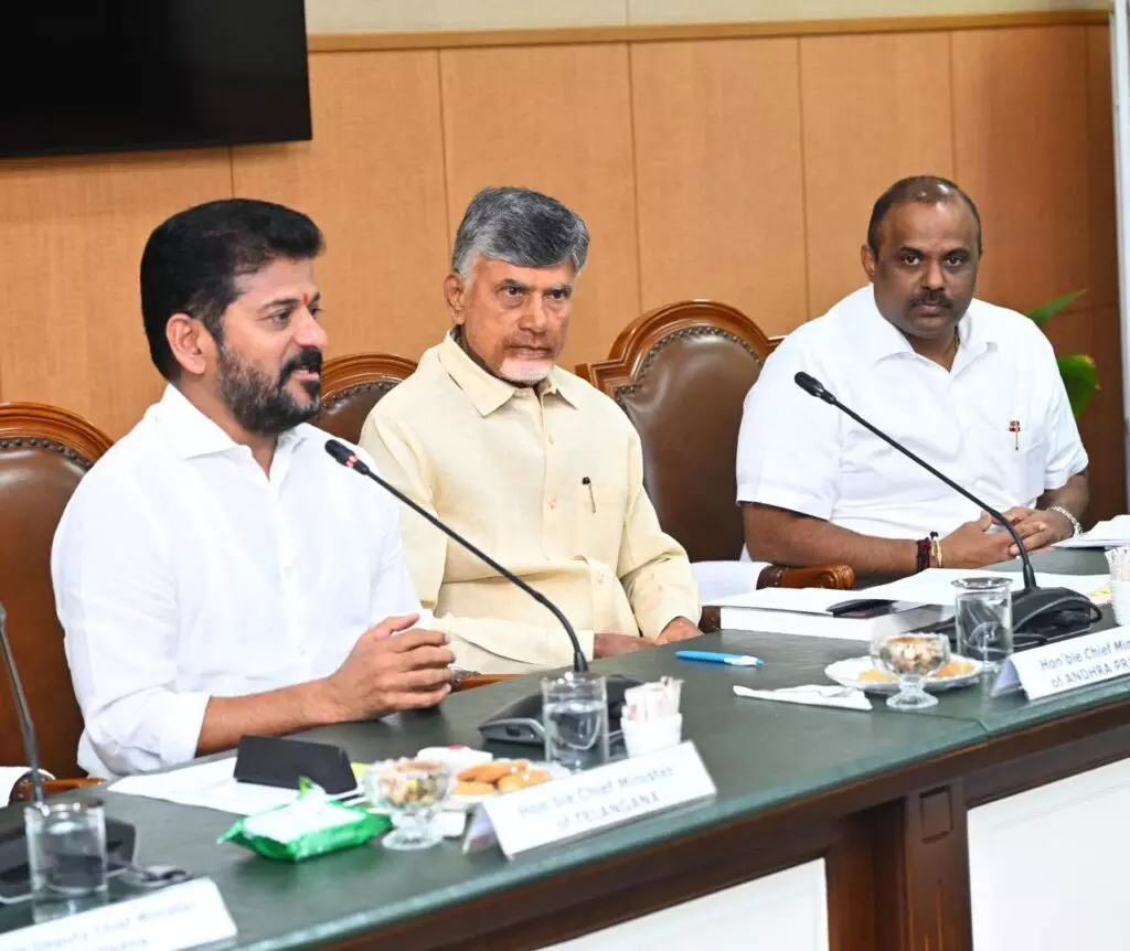 Revanth Reddy And Chandrababu Naidu Meet At Prajabhavan