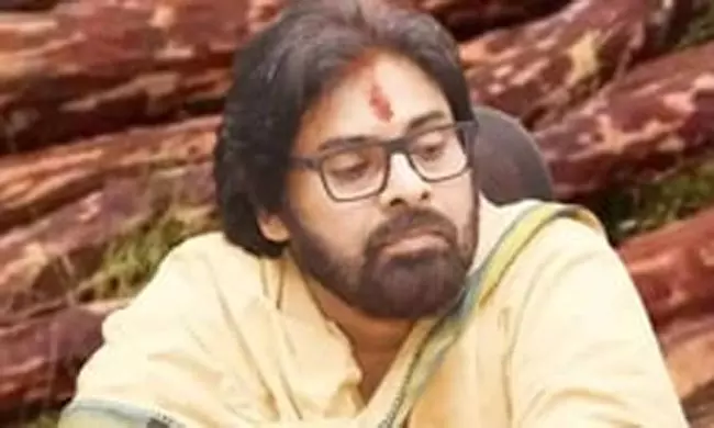 ఎర్ర చందనం మాట ఎత్తినంతనే పవన్ ను టార్గెట్ చేస్తున్నట్లు? ఎర్ర చందనం మాట ఎత్తినంతనే పవన్ ను టార్గెట్ చేస్తున్నట్లు?