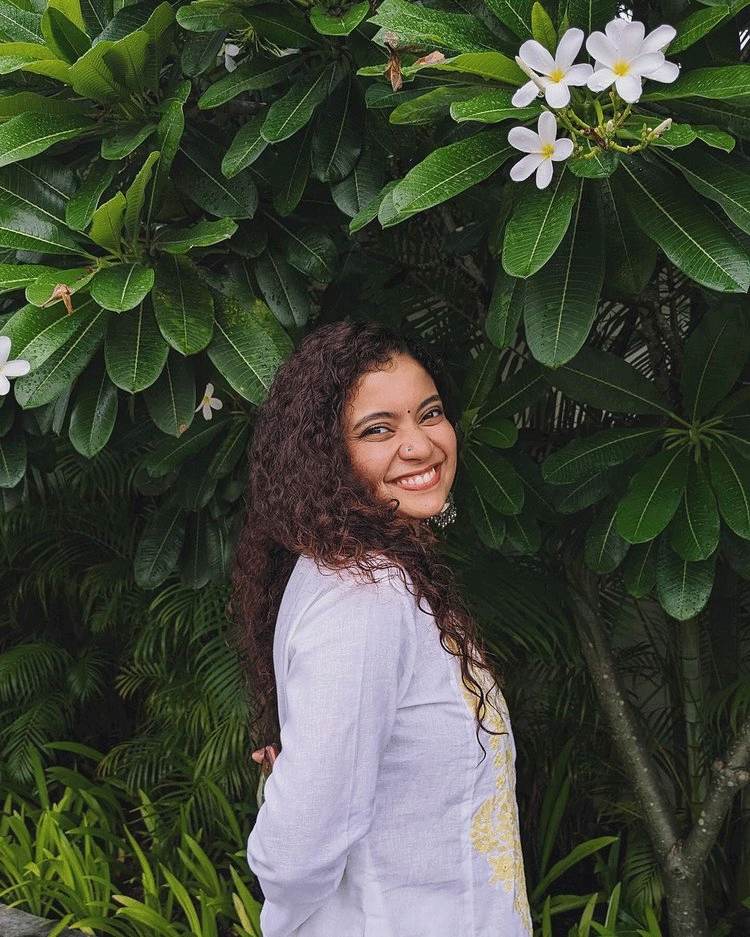 Anna Ben Looks Smart & Beautiful Anna Ben Looks Smart & Beautiful