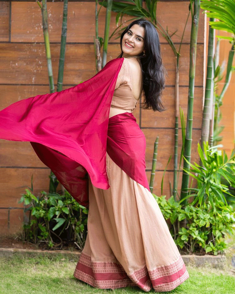 Kavya Kalyan Ram Looks Beautiful In Saree Kavya Kalyan Ram Looks Beautiful In Saree